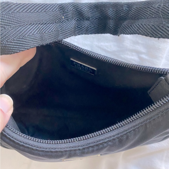 VINTAGE Re-Nylon Prada Re-Edition 2000 mini-bag - Picture 5 of 6